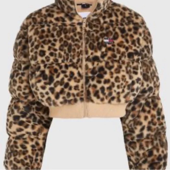 Tommy Hilfiger Leopard Cropped Teddy Jacket - Picture 2 of 6